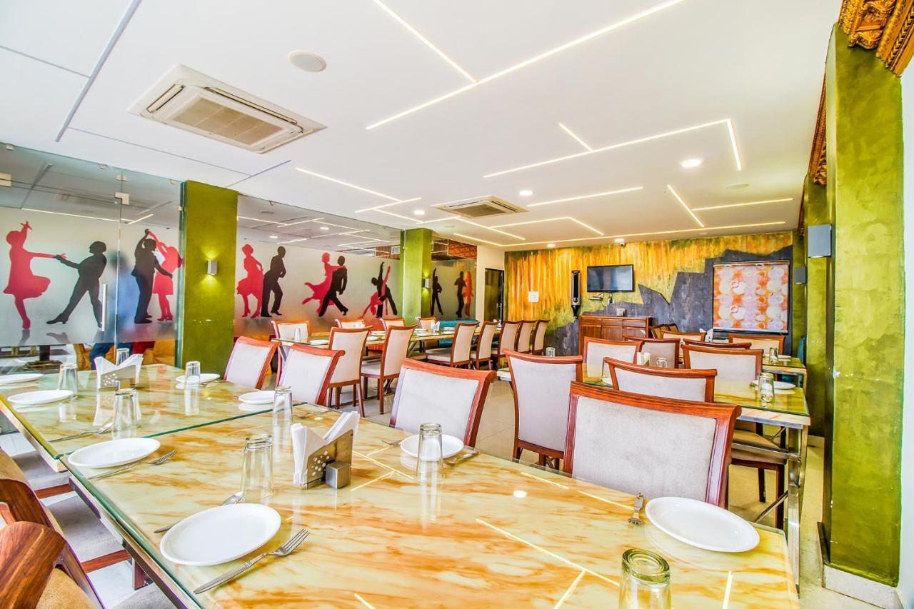 Fabhotel Eleven Heights Bhopal Eksteriør bilde